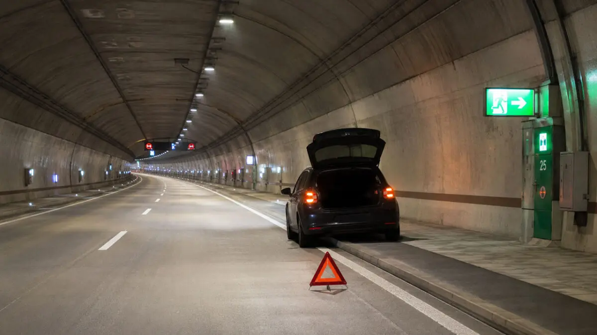Bild zu “Keine Panik bei Panne oder Unfall im Tunnel”